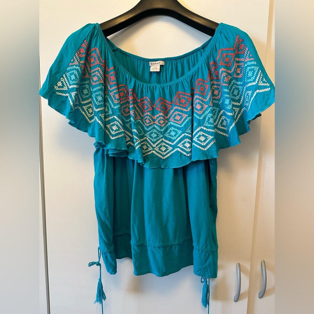 ARIAT Women’s off the shoulder top size large